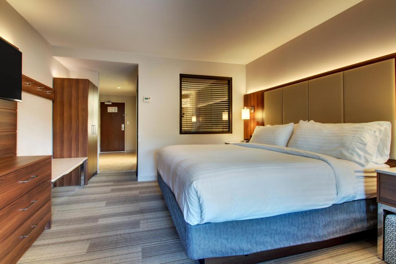 Hotel Express & By Ihg 3*