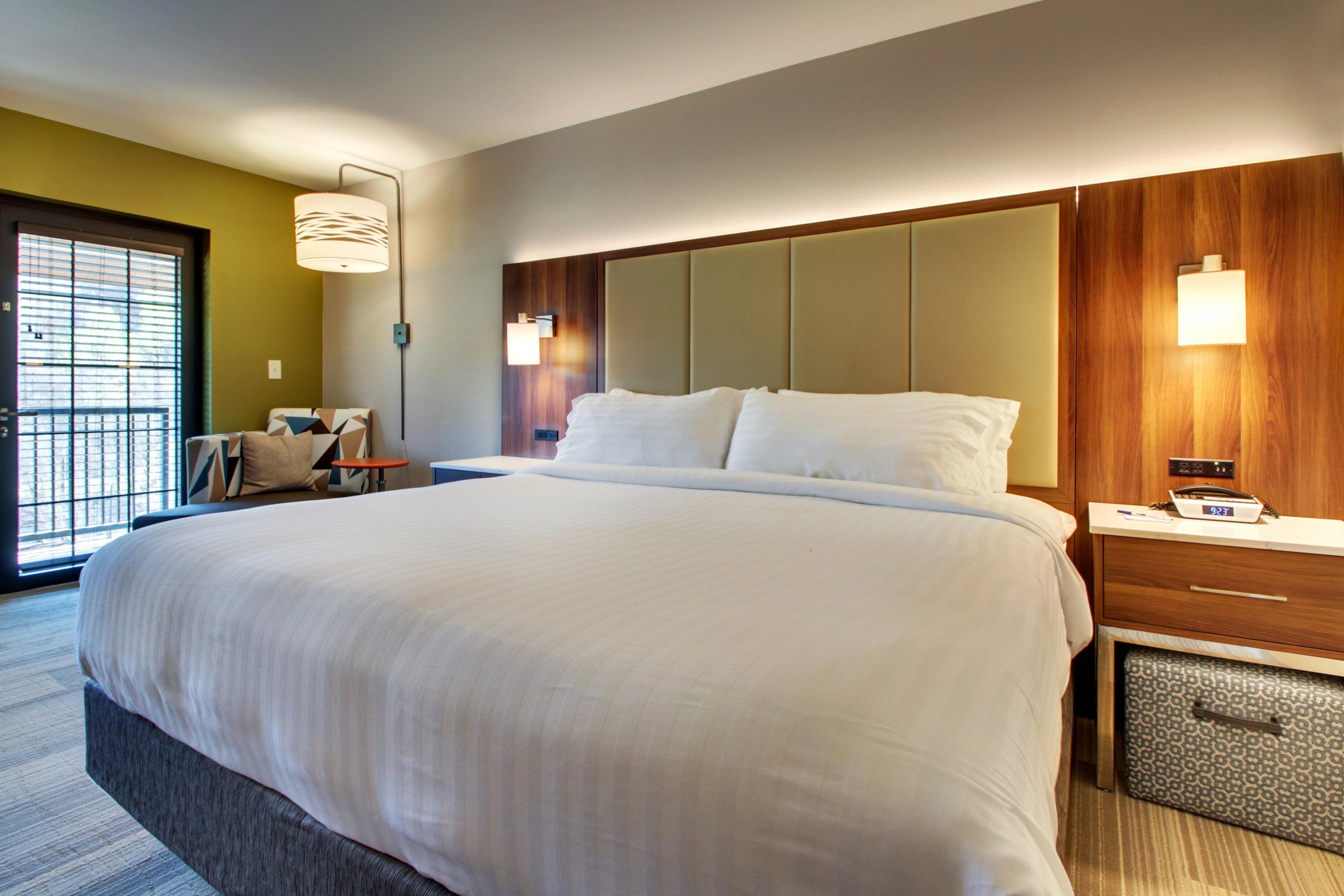 Hotel Express & By Ihg Helen